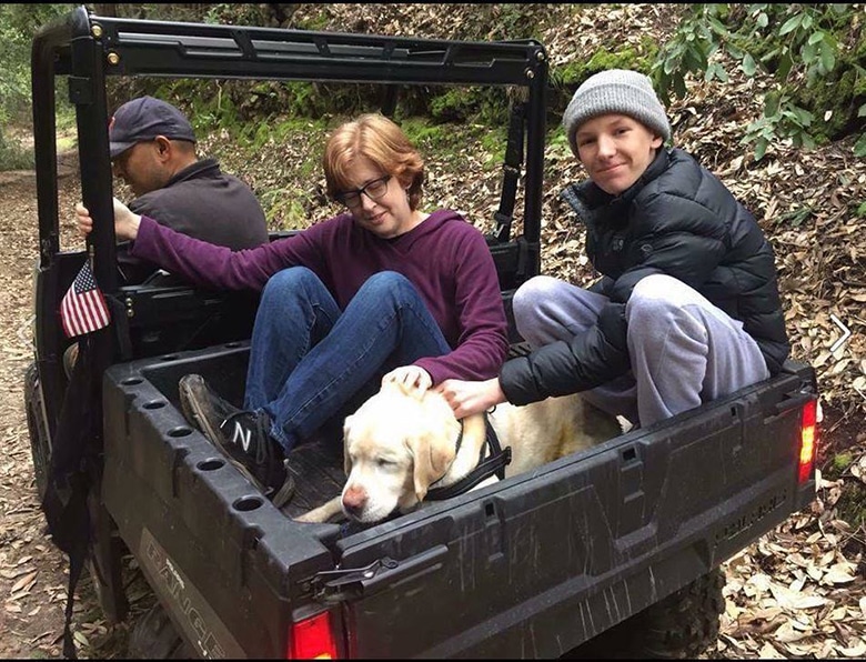 After More Than a Week Missing, a Senior Blind Dog Is Found in the Mountains