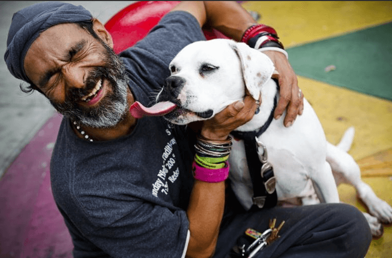 Pets of the Homeless Works to Keep Dogs Where They Belong -- With Their Owners