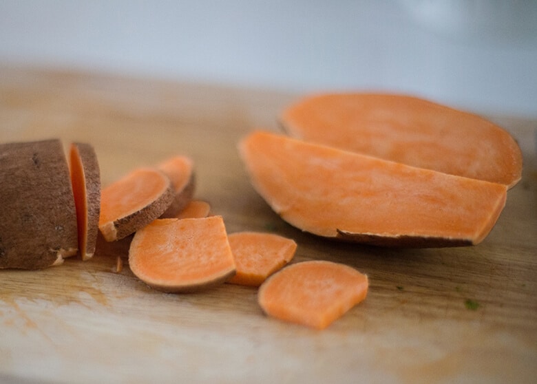 Foods to help with skin and coat for dogs sweet potato